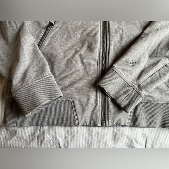 Lululemon Cross Cut Hoodie - Picture 4 of 7